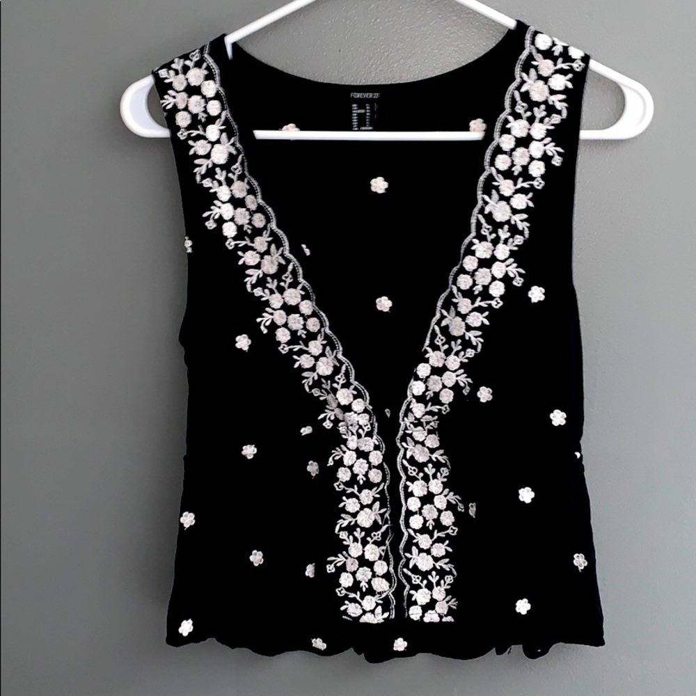 Forever 21 cropped low v tank top